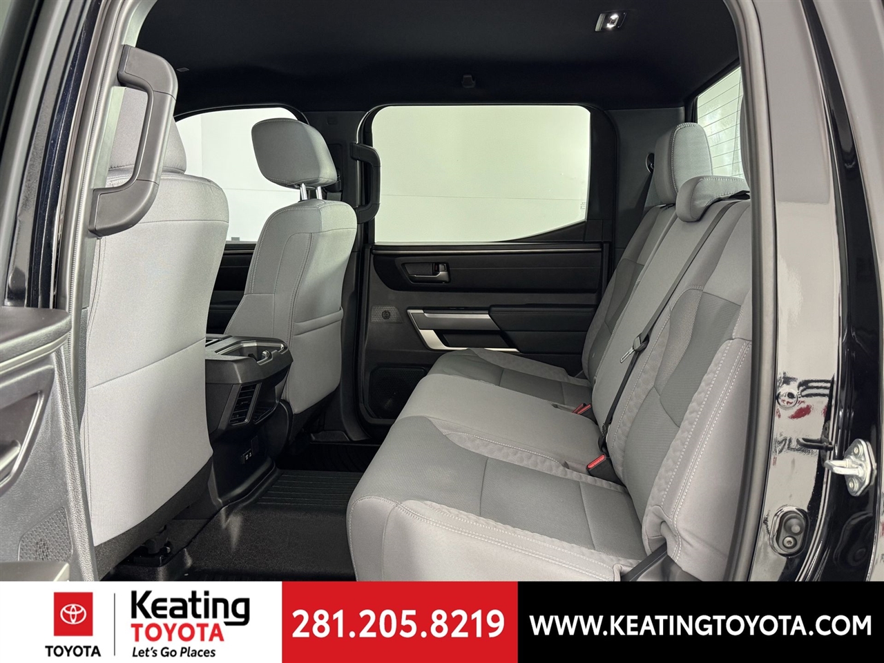 Toyota Tundra SR5 CrewMax 4WD 2025