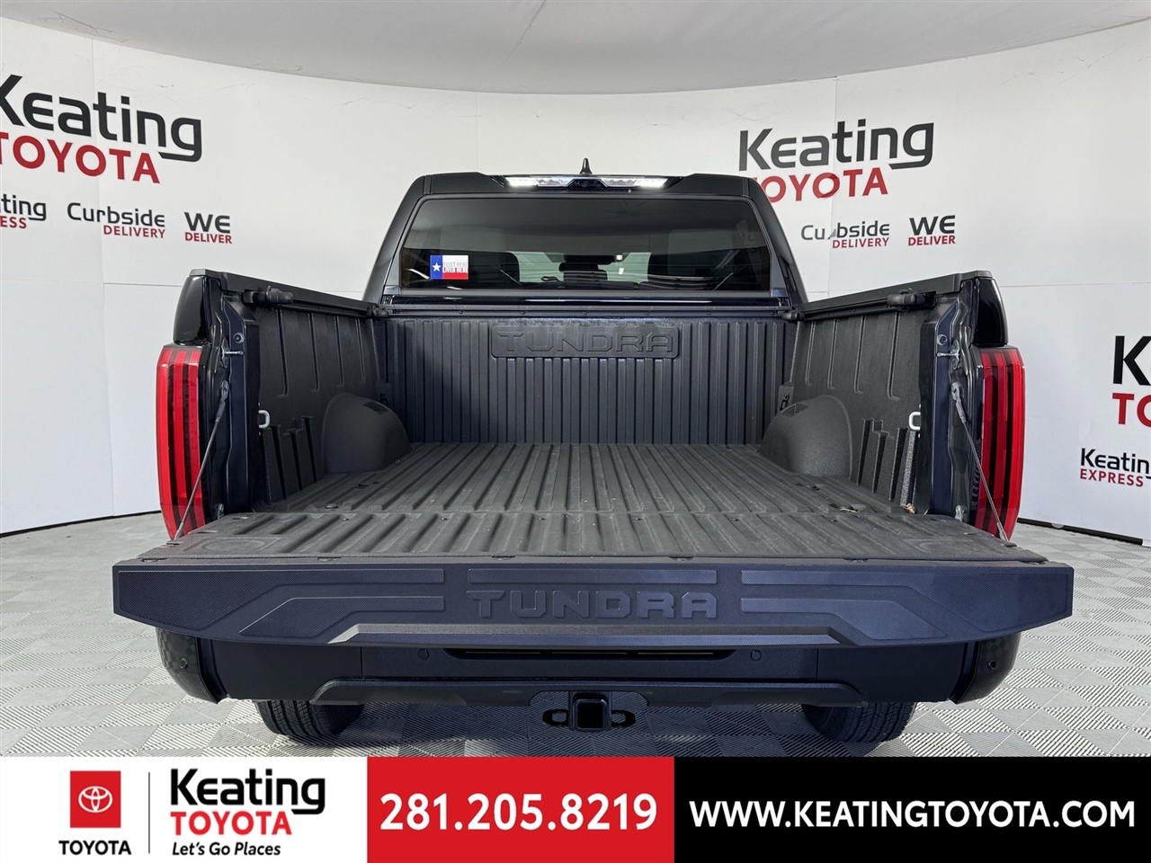 Toyota Tundra SR5 CrewMax 4WD 2025