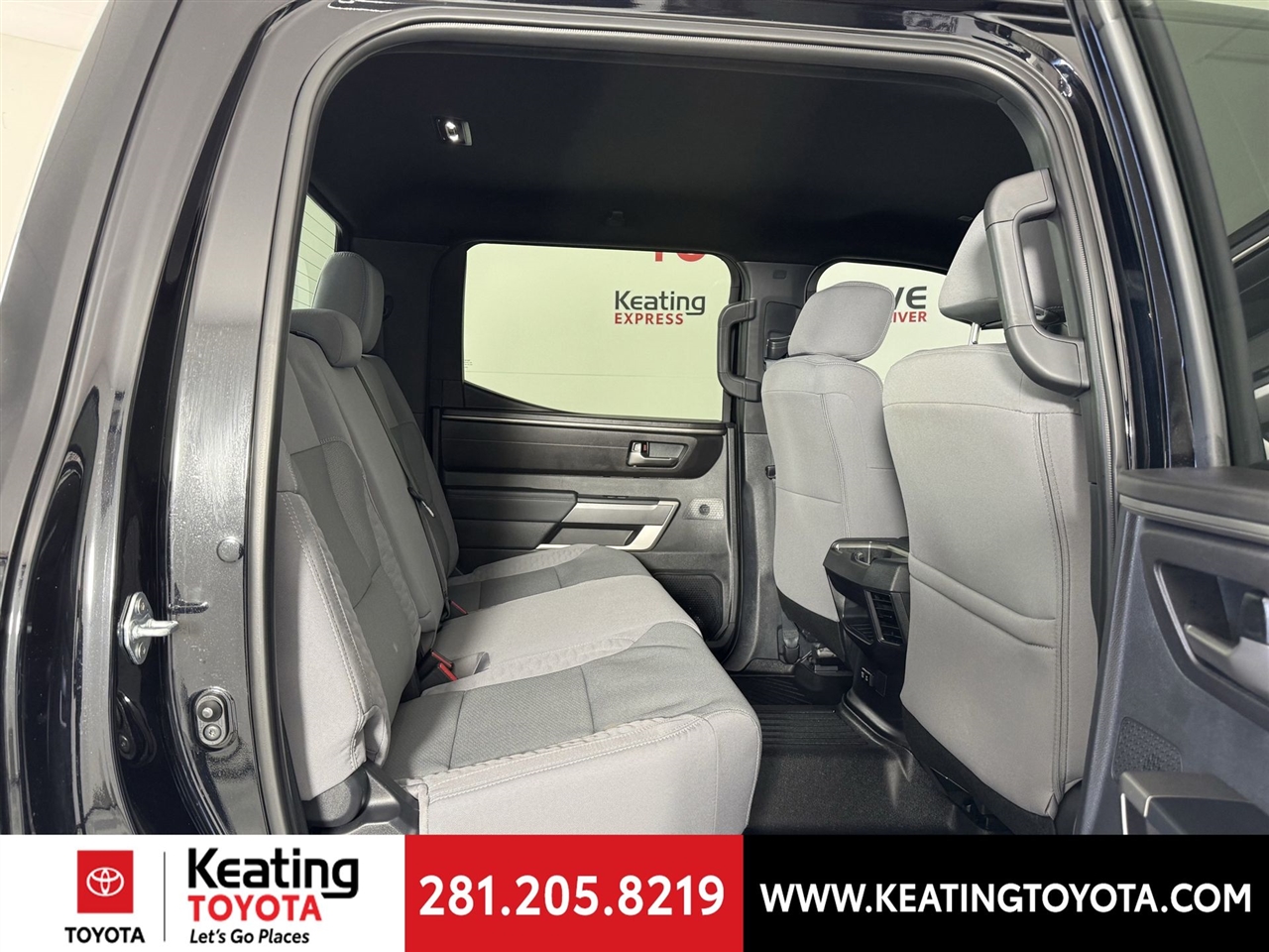 Toyota Tundra SR5 CrewMax 4WD 2025