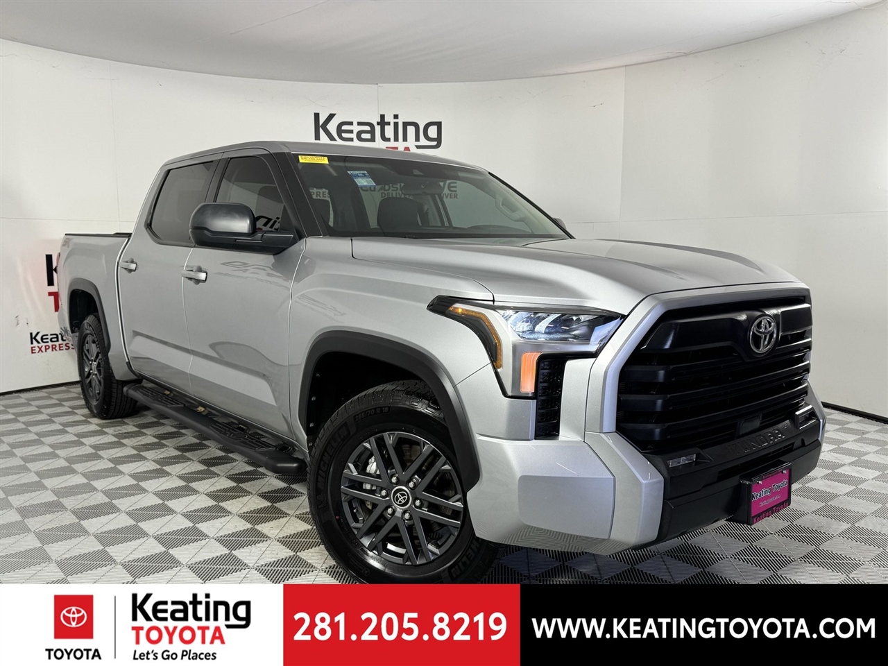 Toyota Tundra SR5 CrewMax 2WD 2024