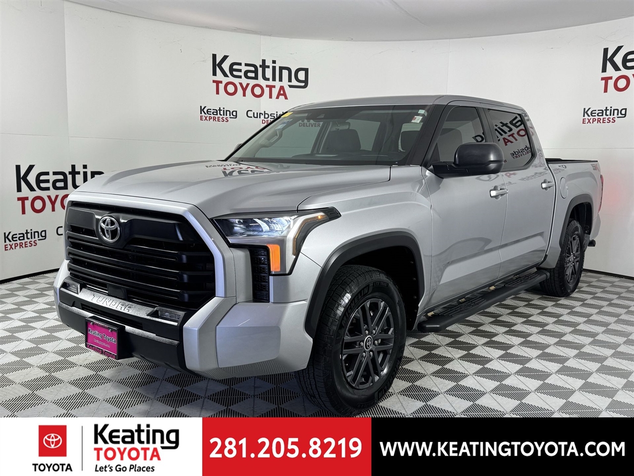 Toyota Tundra SR5 CrewMax 2WD 2024
