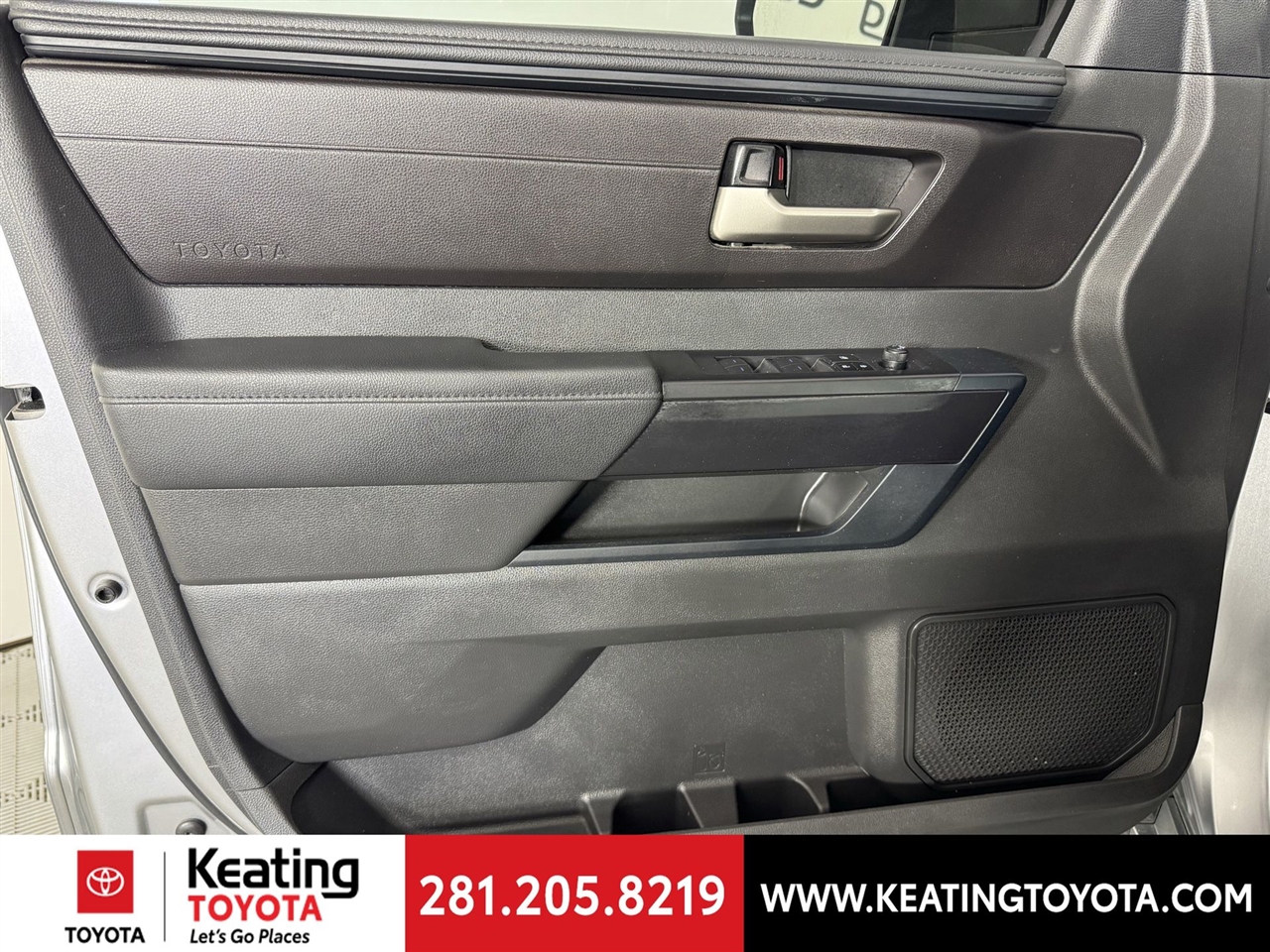 Toyota Tundra SR5 CrewMax 2WD 2024