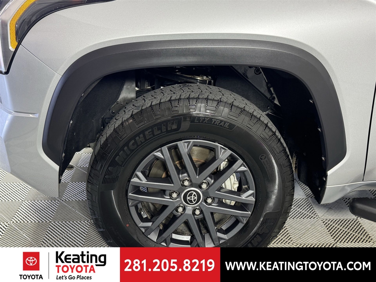 Toyota Tundra SR5 CrewMax 2WD 2024