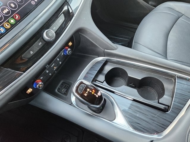 Buick Enclave Essence AWD 2021