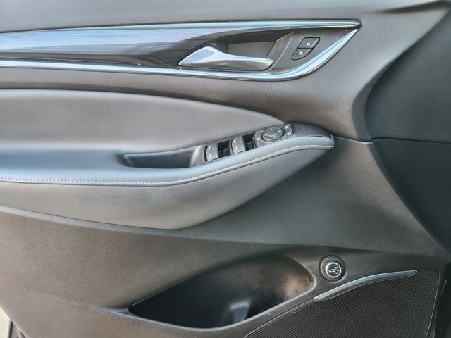 Buick Enclave Essence AWD 2021