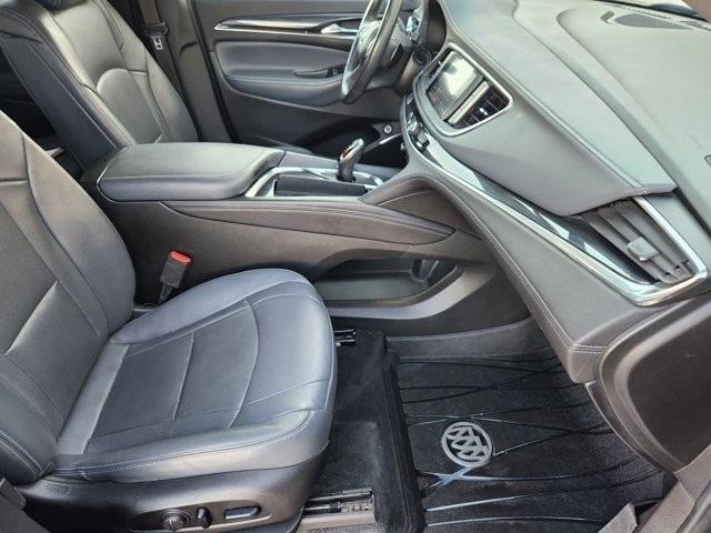 Buick Enclave Essence AWD 2021