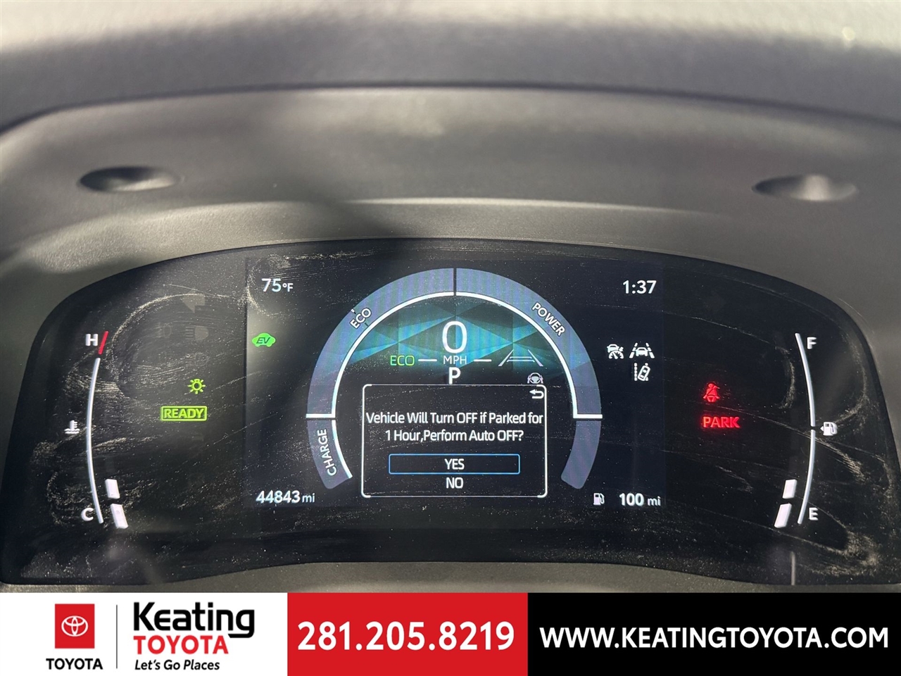 Toyota Camry Hybrid XLE 2025