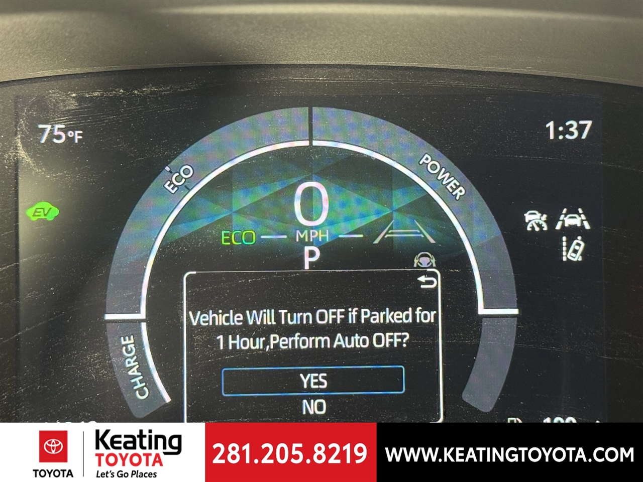 Toyota Camry Hybrid XLE 2025