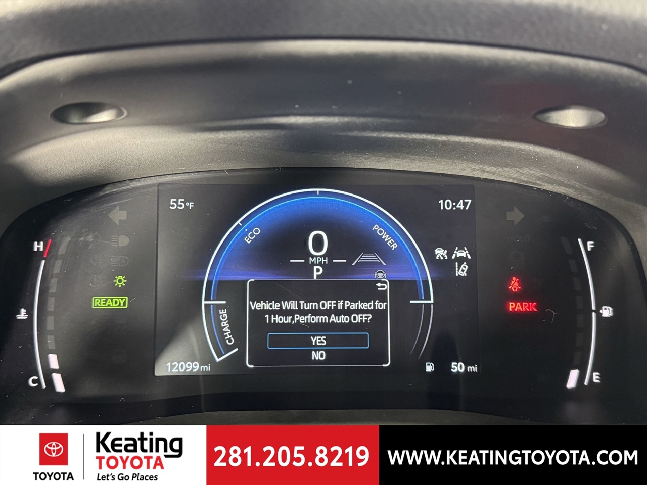 Toyota Camry Hybrid XLE 2025