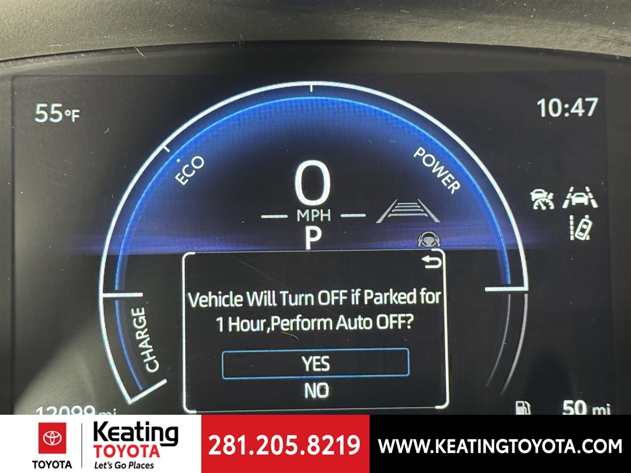 Toyota Camry Hybrid XLE 2025