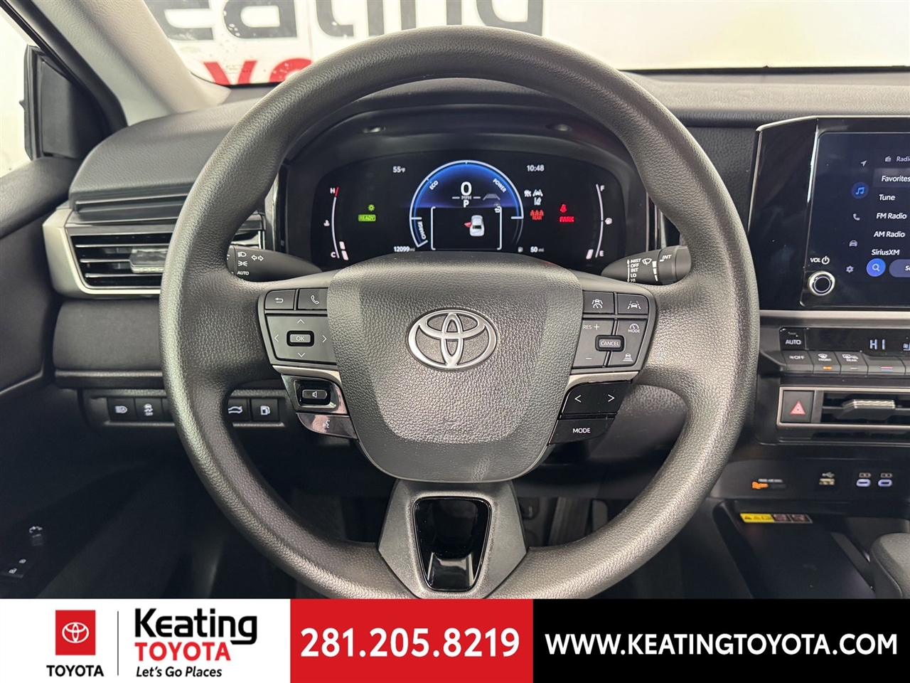 Toyota Camry Hybrid XLE 2025