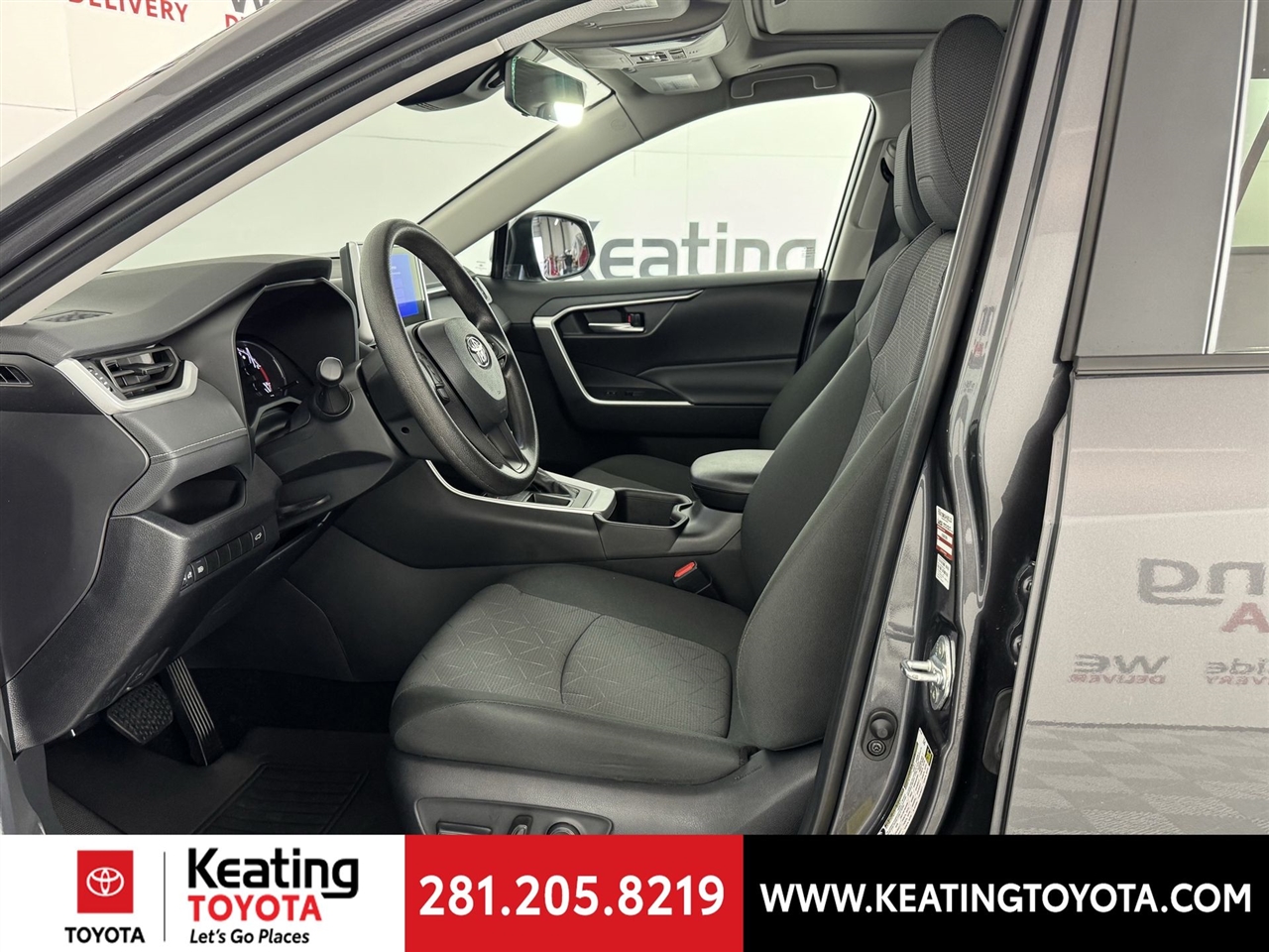 Toyota RAV4 XLE 2024