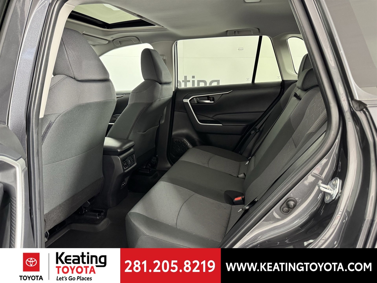 Toyota RAV4 XLE 2024