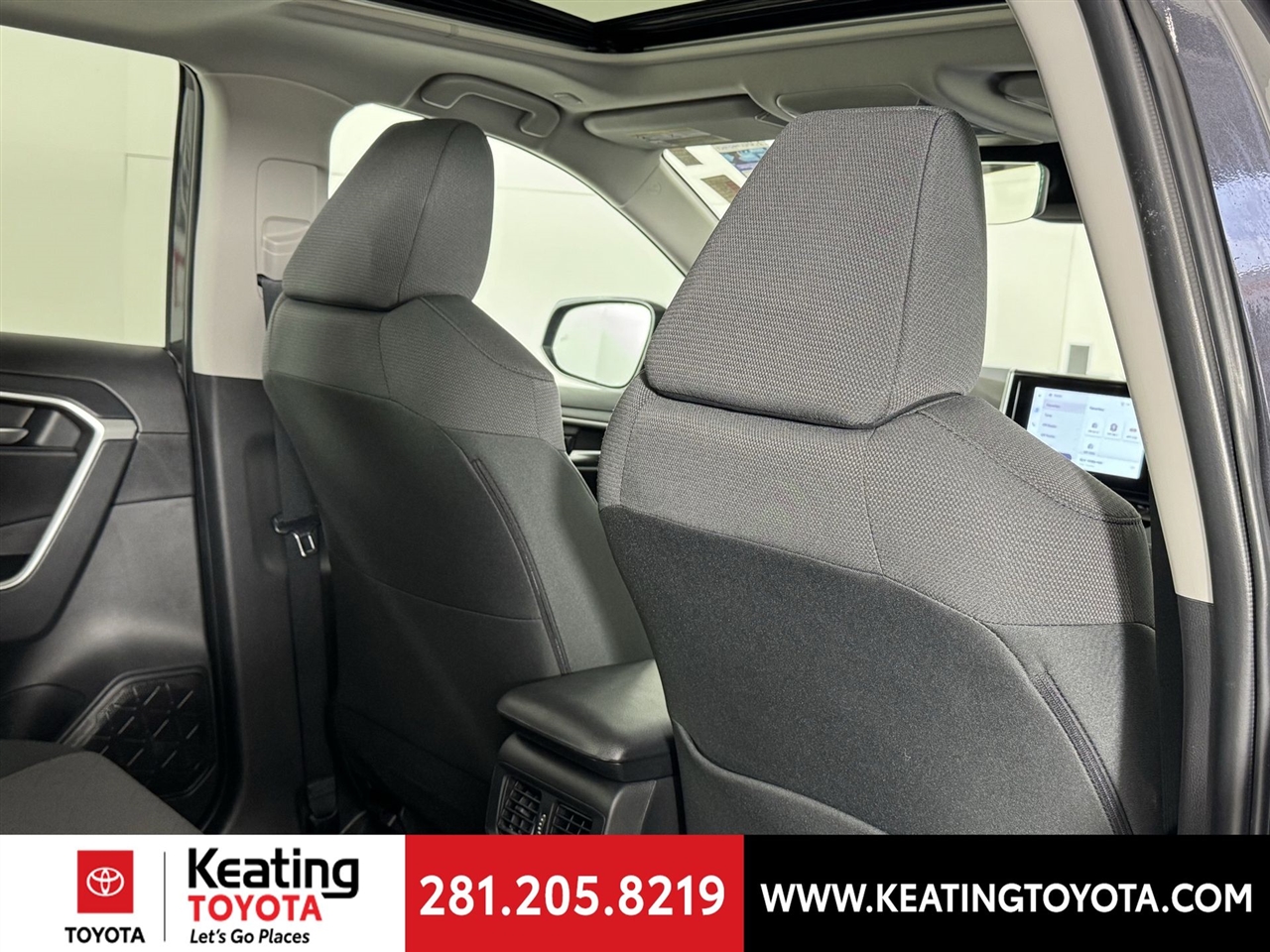 Toyota RAV4 XLE 2024