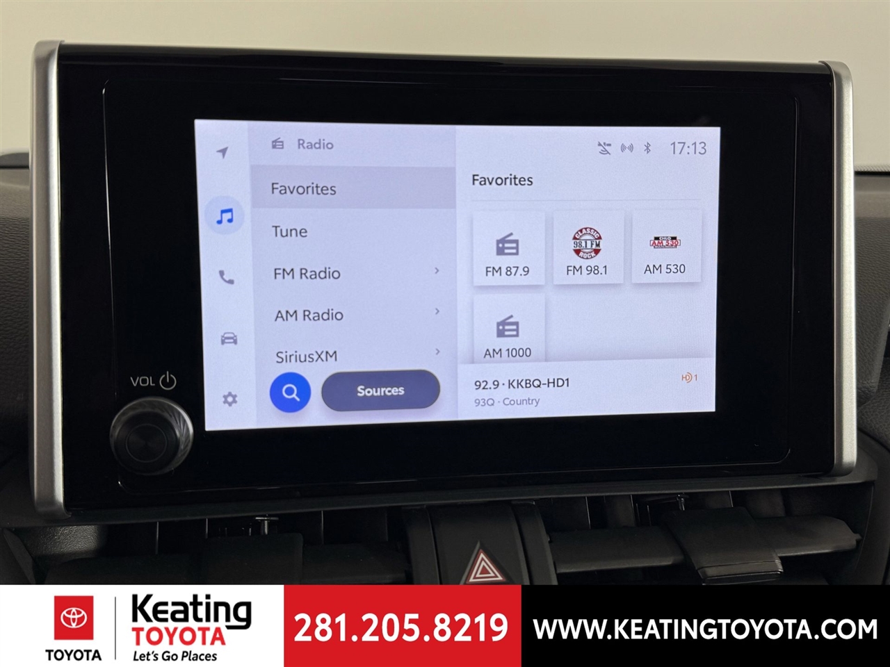 Toyota RAV4 XLE 2024