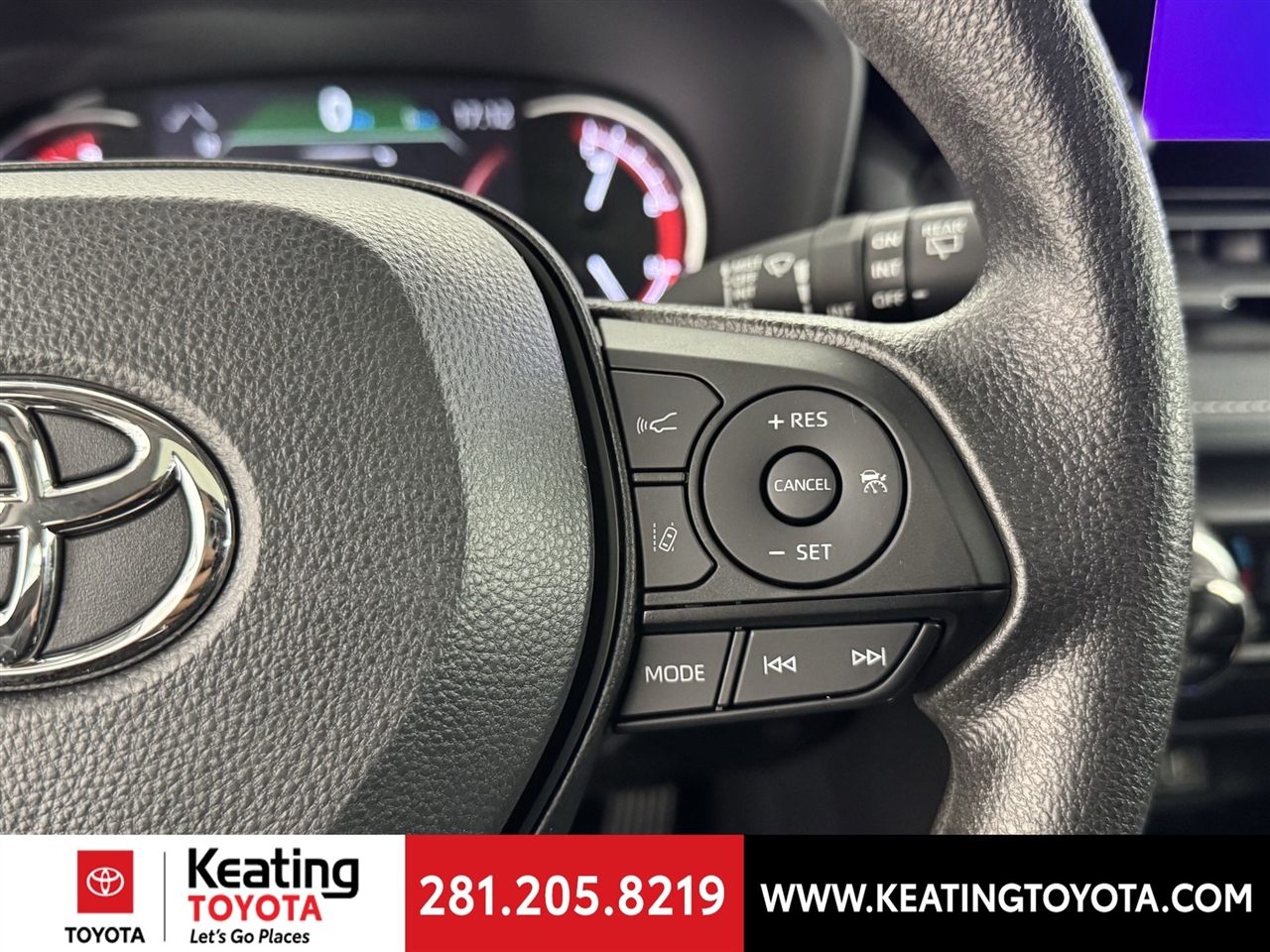 Toyota RAV4 XLE 2024