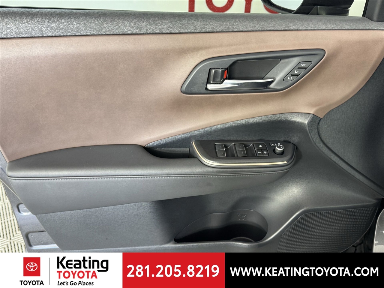 Toyota Crown XLE 2023