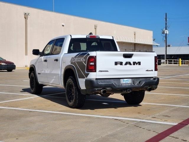 RAM 1500 Rebel Crew Cab SB 4WD 2025