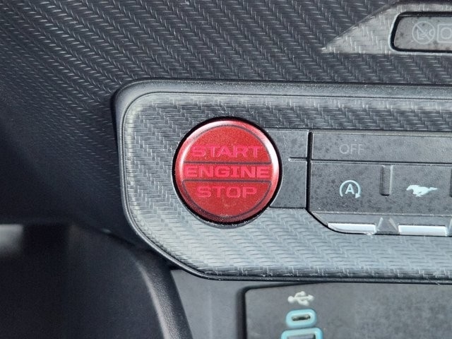 Ford Mustang EcoBoost Premium Convertible 2025