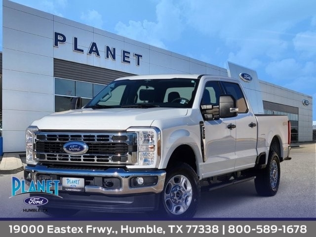 Ford F-250 SD XLT Crew Cab 4WD 2025