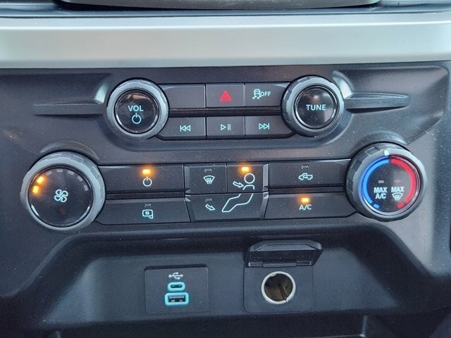 Ford F-250 SD XLT Crew Cab 4WD 2025