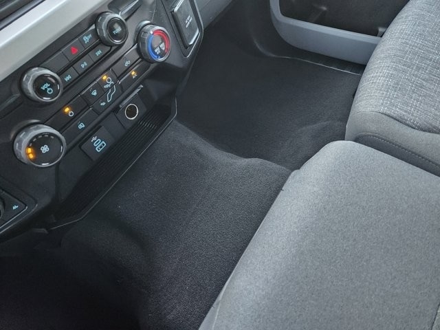 Ford F-250 SD XLT Crew Cab 4WD 2025