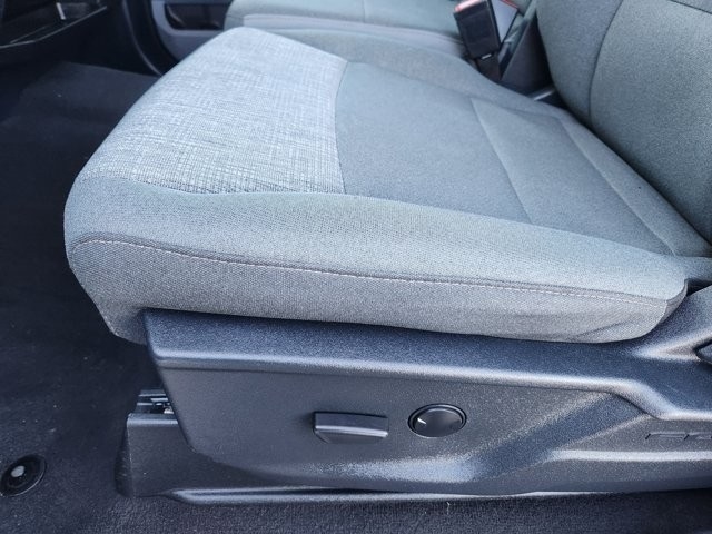 Ford F-250 SD XLT Crew Cab 4WD 2025