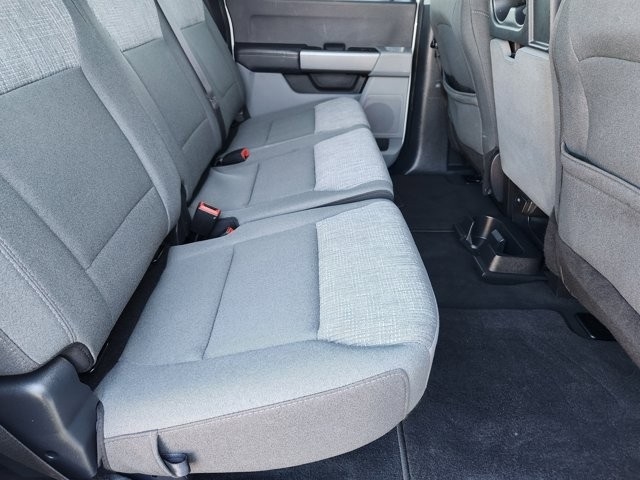 Ford F-250 SD XLT Crew Cab 4WD 2025