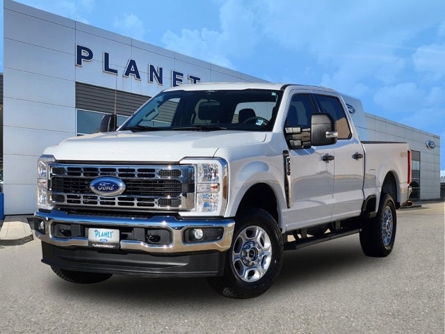 Ford F-250 SD XLT Crew Cab 4WD 2025