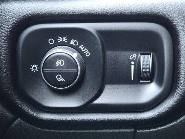 RAM 3500 Big Horn Crew Cab LWB 4WD 2024