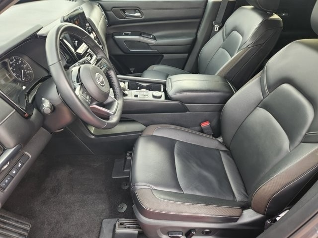 Nissan Pathfinder SL 4WD 2025