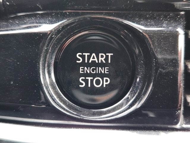 Nissan Pathfinder SL 4WD 2025