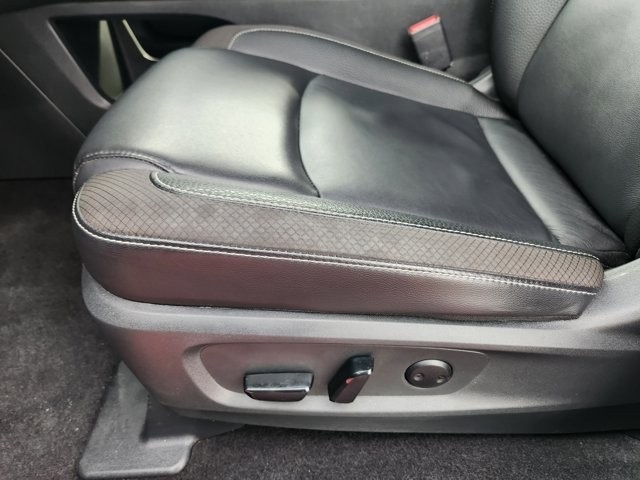 Nissan Pathfinder SL 4WD 2025