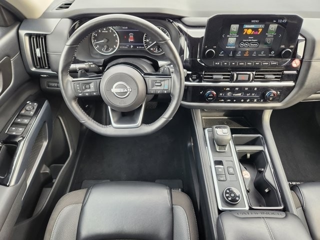 Nissan Pathfinder SL 4WD 2025