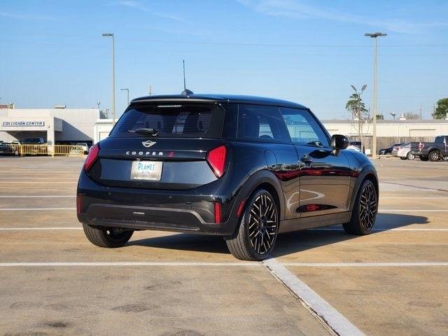 MINI Cooper S Signature 2 Door Hatchback 2025