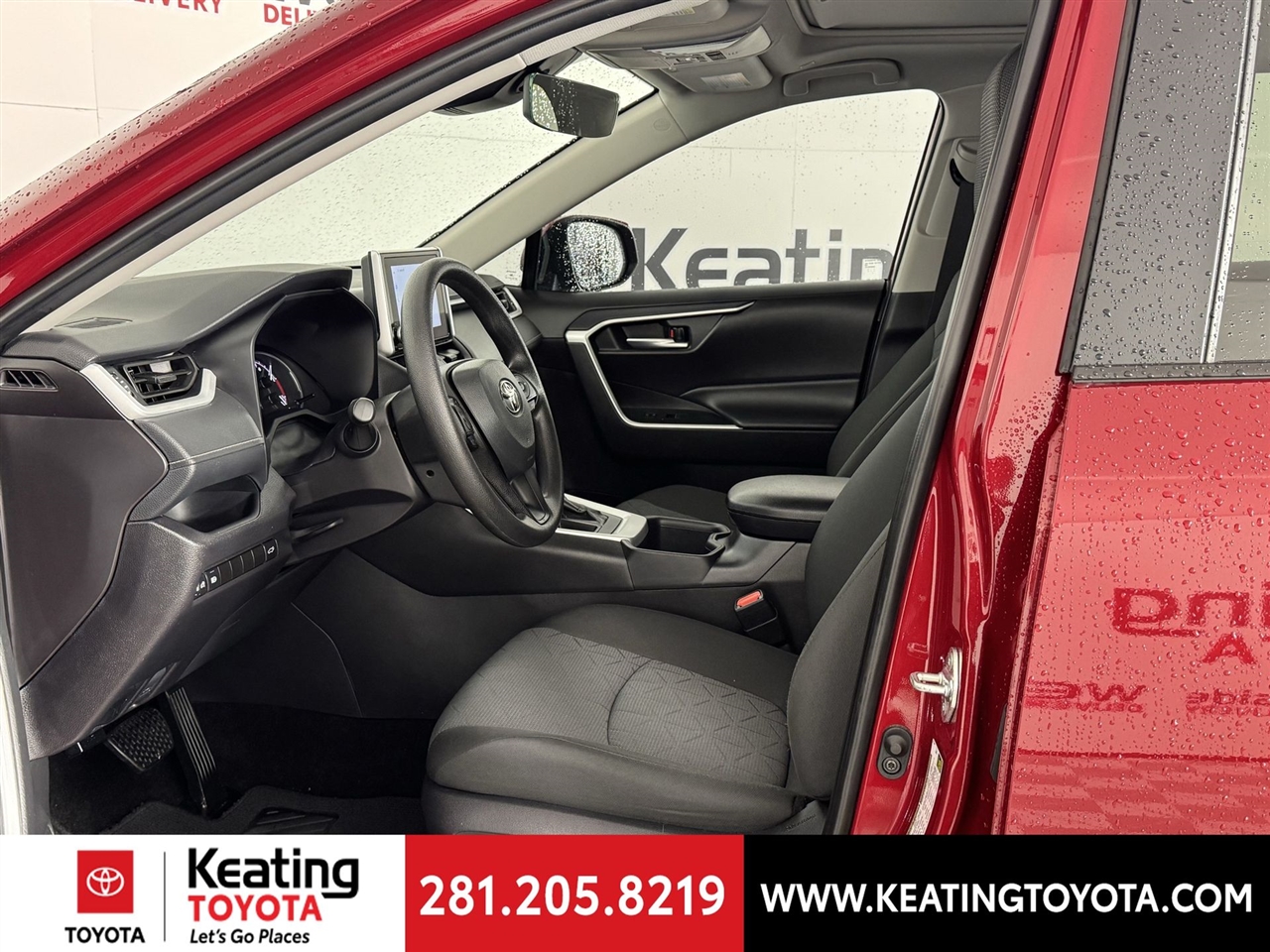 Toyota RAV4 XLE 2025