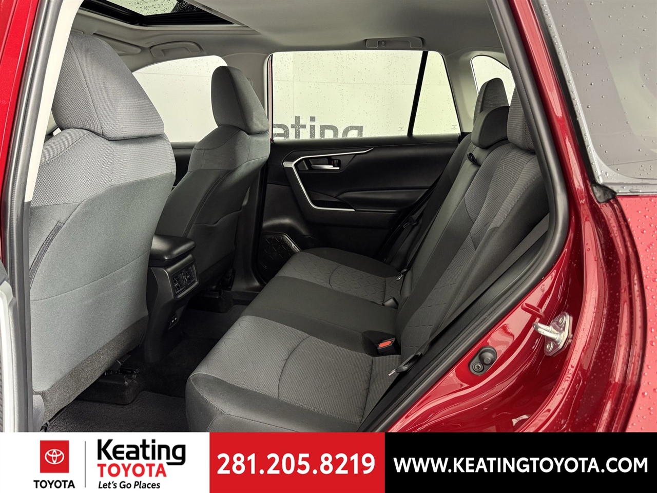 Toyota RAV4 XLE 2025