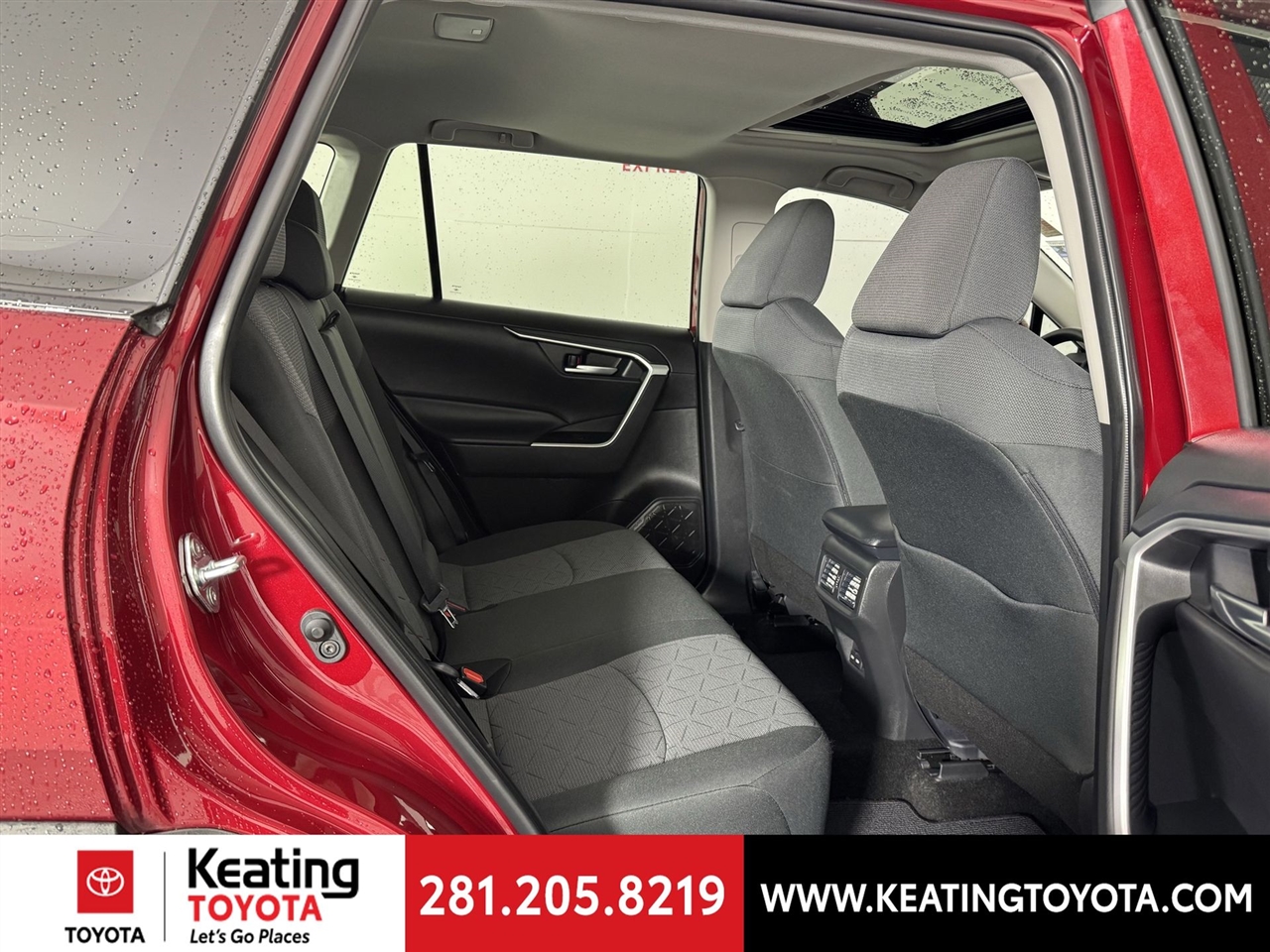 Toyota RAV4 XLE 2025