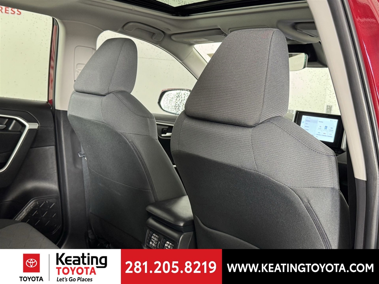 Toyota RAV4 XLE 2025