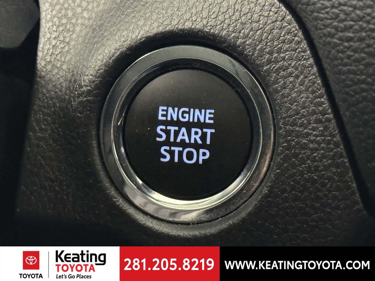 Toyota RAV4 XLE 2025