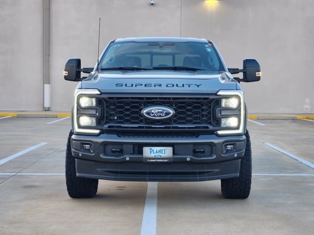 Ford F-350 SD Lariat Crew Cab Long Bed 4WD 2024