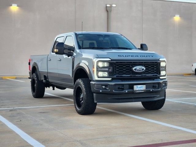 Ford F-350 SD Lariat Crew Cab Long Bed 4WD 2024