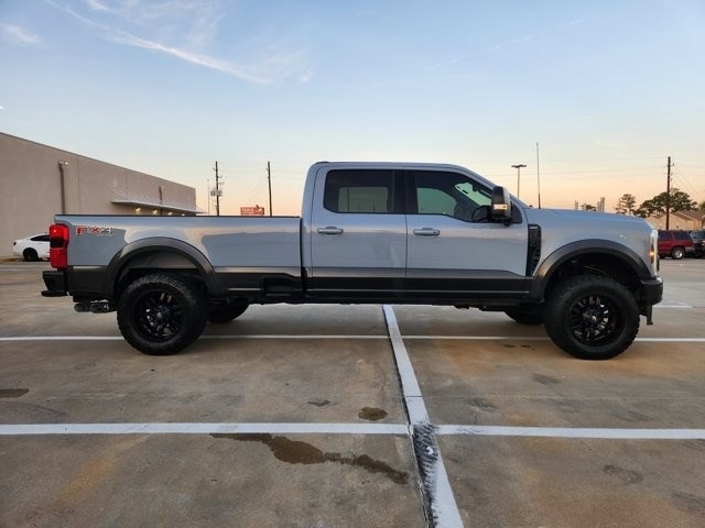 Ford F-350 SD Lariat Crew Cab Long Bed 4WD 2024