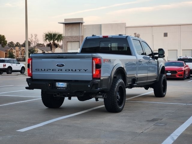 Ford F-350 SD Lariat Crew Cab Long Bed 4WD 2024