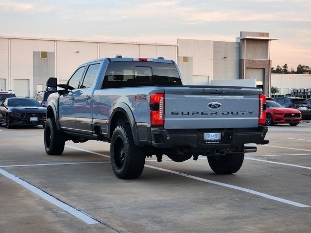 Ford F-350 SD Lariat Crew Cab Long Bed 4WD 2024