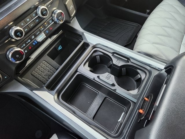 Ford F-350 SD Lariat Crew Cab Long Bed 4WD 2024