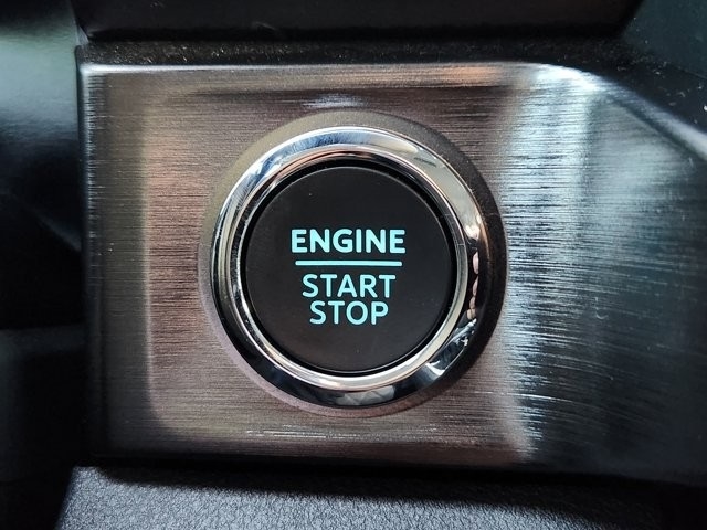 Ford F-350 SD Lariat Crew Cab Long Bed 4WD 2024