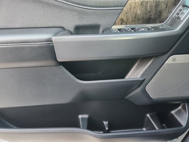 Ford F-350 SD Lariat Crew Cab Long Bed 4WD 2024