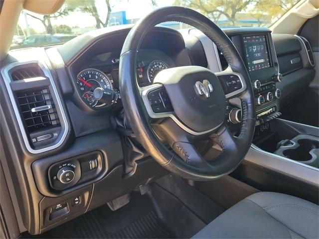 RAM 1500 Big Horn Crew Cab SWB 4WD 2020