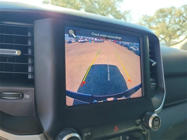 RAM 1500 Big Horn Crew Cab SWB 4WD 2020